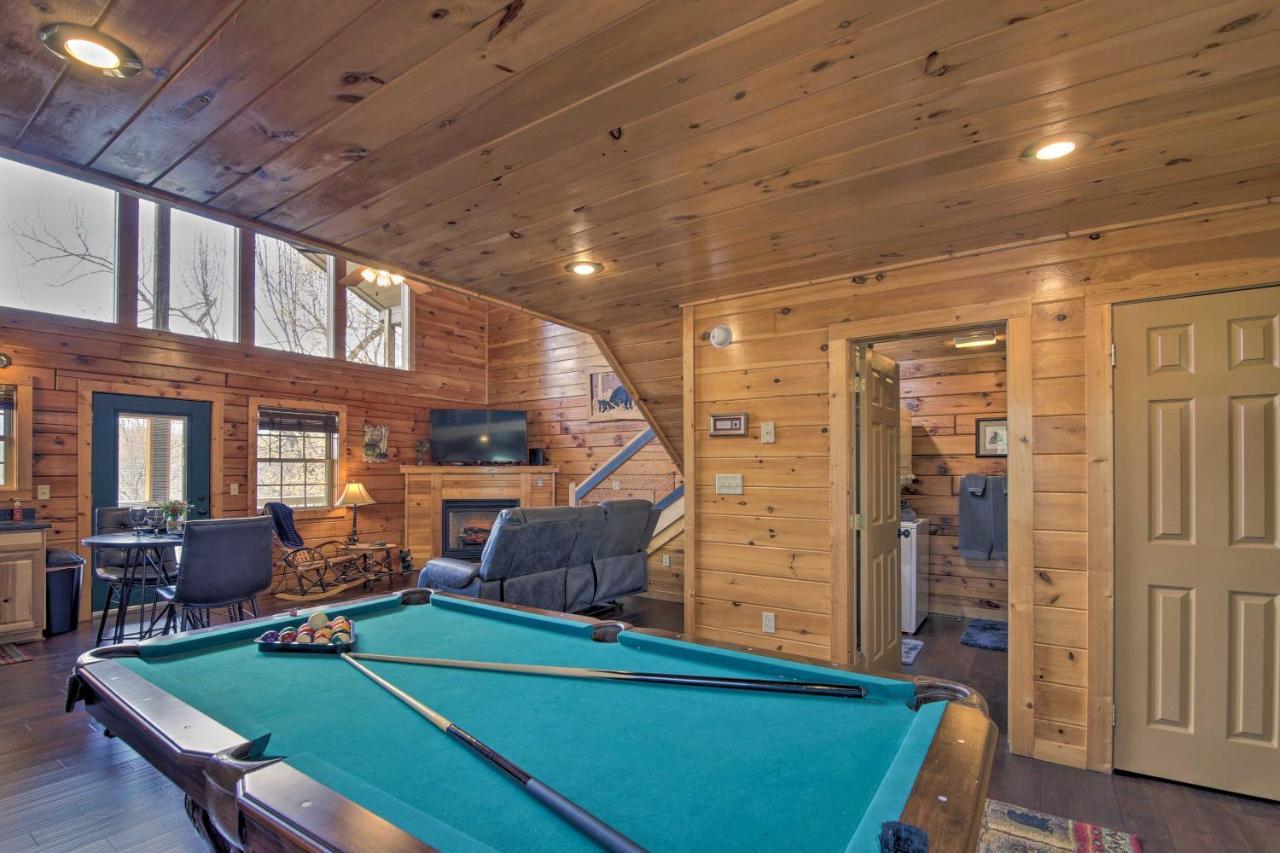 Gatlinburg Cabin With Pool Table And Hot Tub! Exterior foto