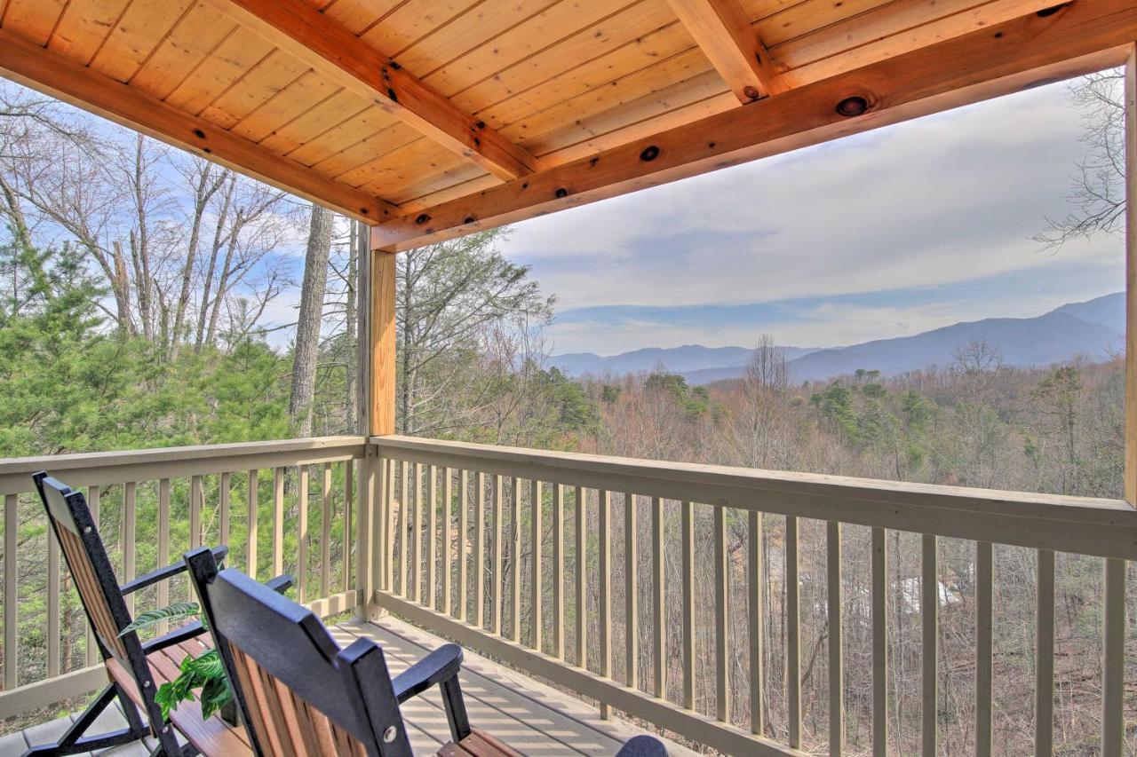Gatlinburg Cabin With Pool Table And Hot Tub! Exterior foto