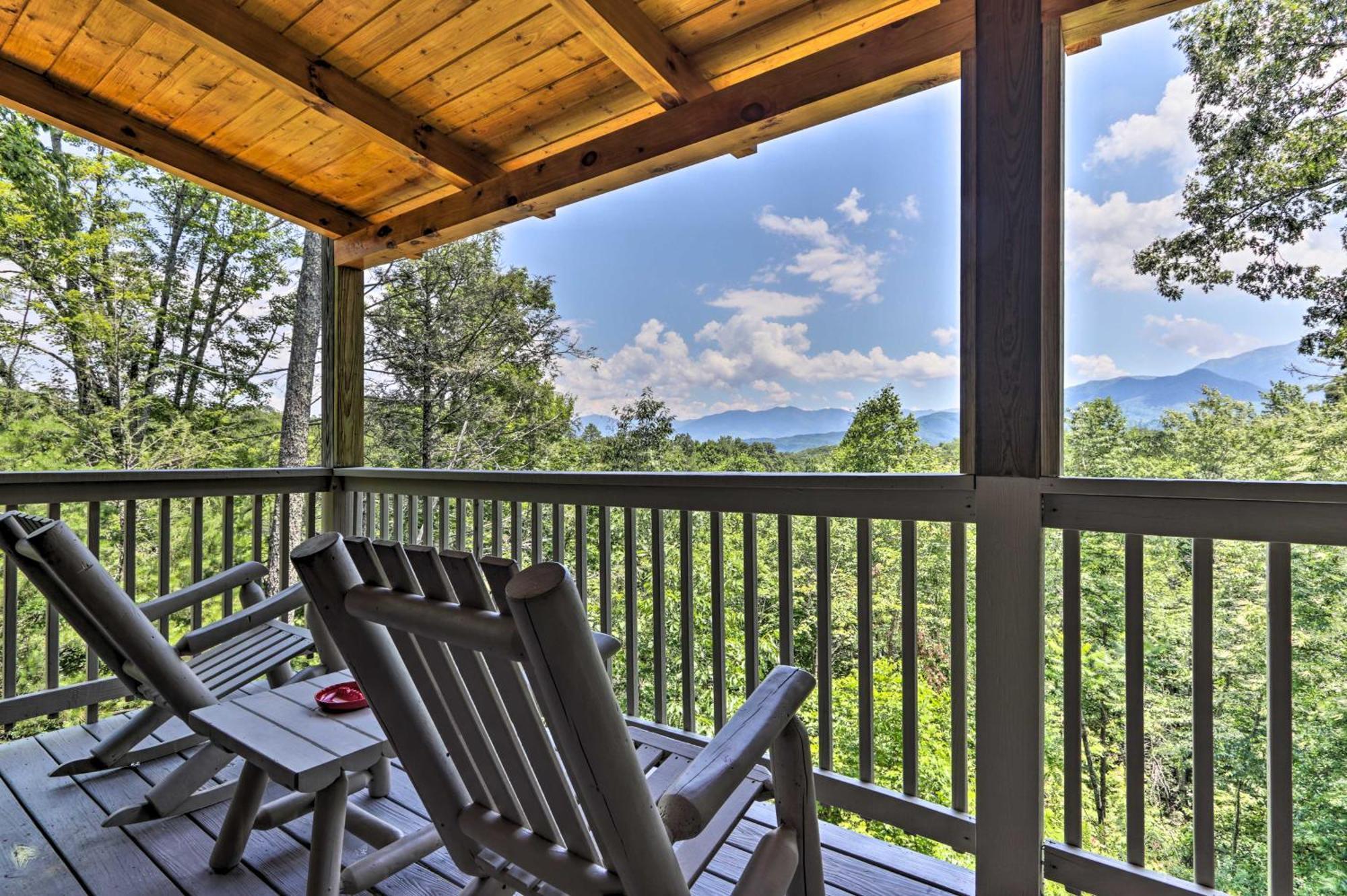 Gatlinburg Cabin With Pool Table And Hot Tub! Exterior foto
